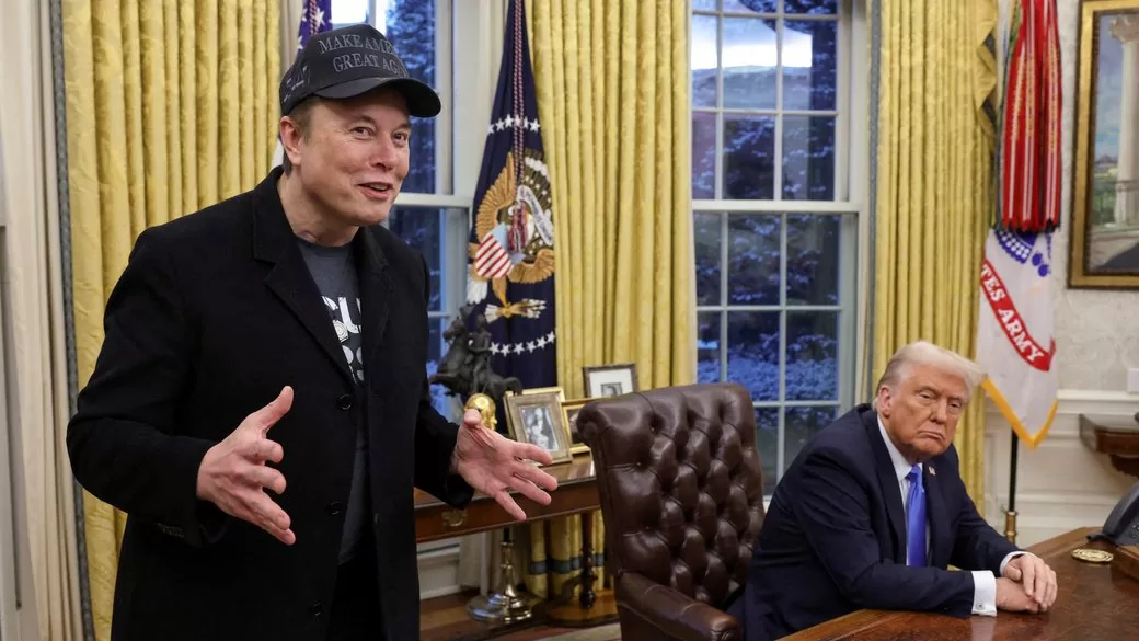 Илон Маск и президент США Дональд Трамп в Овальном кабинете / Фото: REUTERS