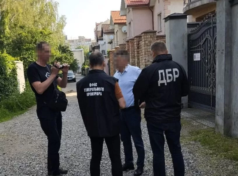 Экс-начальника ГСЧС Ивано-Франковской области разоблачили на незаконной вырубке леса / Фото: ГБР
