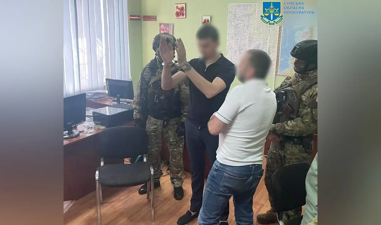 Затримання кібершахрая на Сумщині / Фото: Прокуратура Сумщини