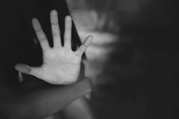 Жителя Дніпра засудили за зґвалтування двох неповнолітніх дівчат / Фото ілюстративне: Depositphotos