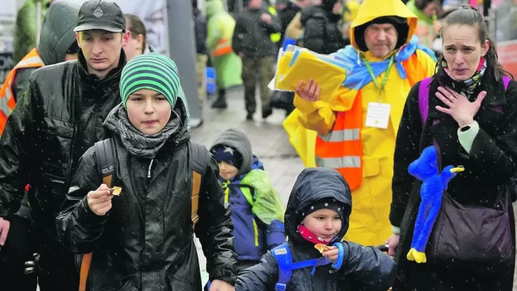 Украинские беженцы в ЕС будут иметь временную защиту до марта 2027 года