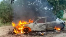 Знищений обстрілом цивільний автомобіль / Фото: Сергій Лисак