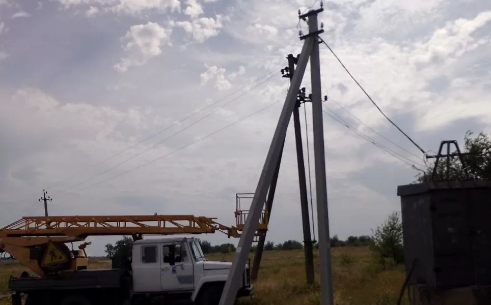 Відновлювальні роботи на енергомережах / Фото: Херсонобленерго
