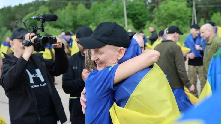 Відбувся новий обмін полоненими: в Україну повернулися тяжкохворі захисники