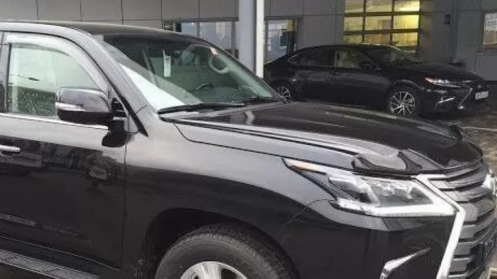 Родина правоохоронця з Харкова втратила Lexus і квартиру через незадекларовані статки