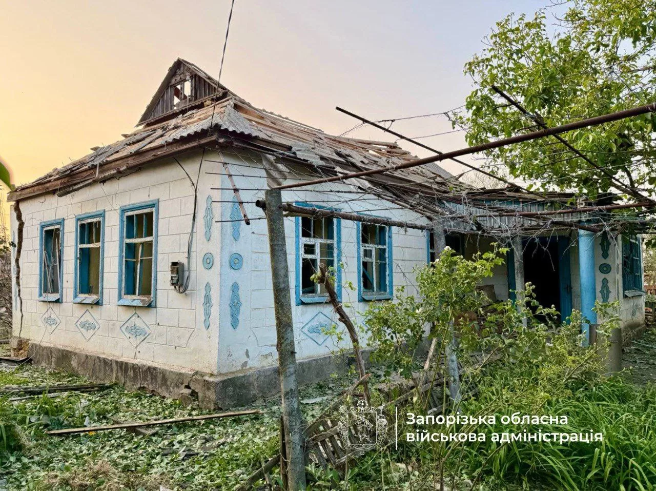 Разрушения в результате ракетного удара по Запорожью
