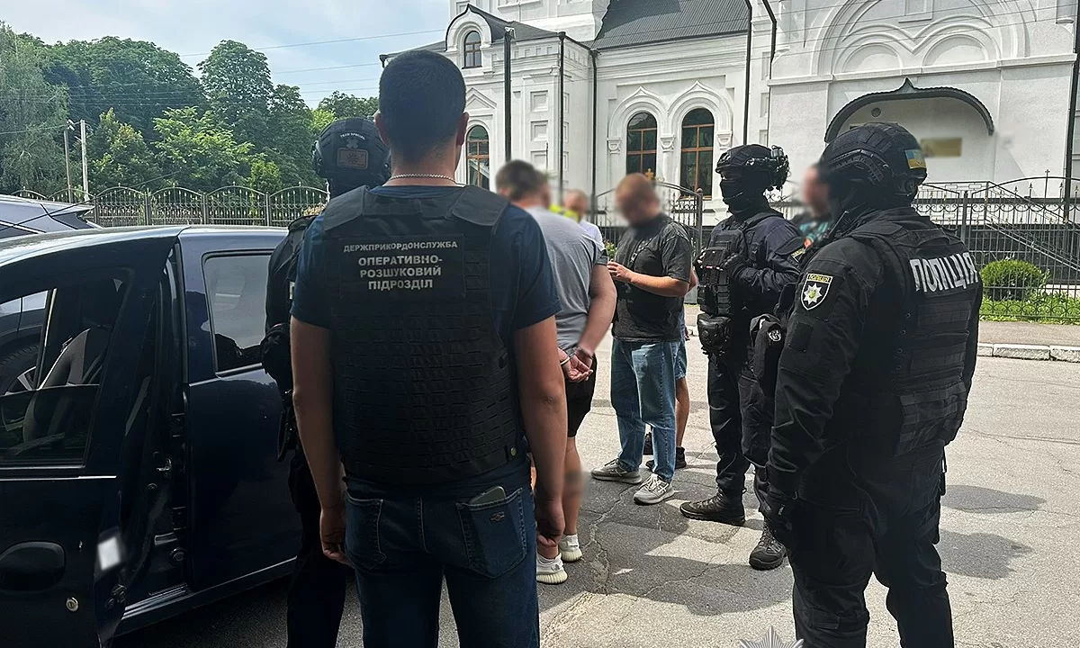 Затримання підозрюваного / Фото: НПУ
