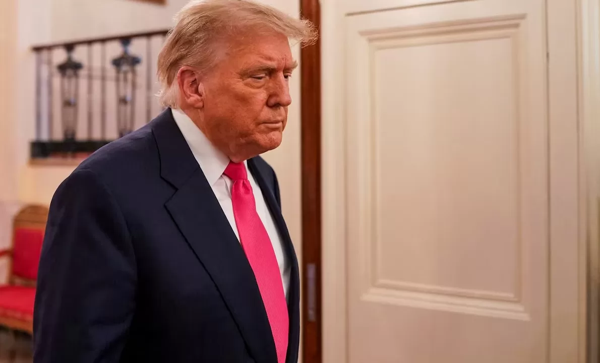 Президент США Дональд Трамп гуляє в день заходу "One Big Beautiful" у Білому домі у Вашингтоні, округ Колумбія, США, 26 червня 2025 / Фото: REUTERS