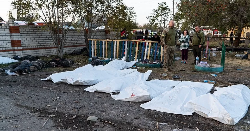 59 человек погибли в результате удара по Грозе в Купянском районе Харьковской области 5 октября 2023 года / Фото Суспільне Харків