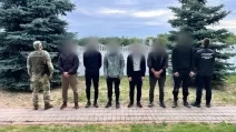 Возле границы с Венгрией пограничники остановили группу нарушителей / Фото ГПСУ