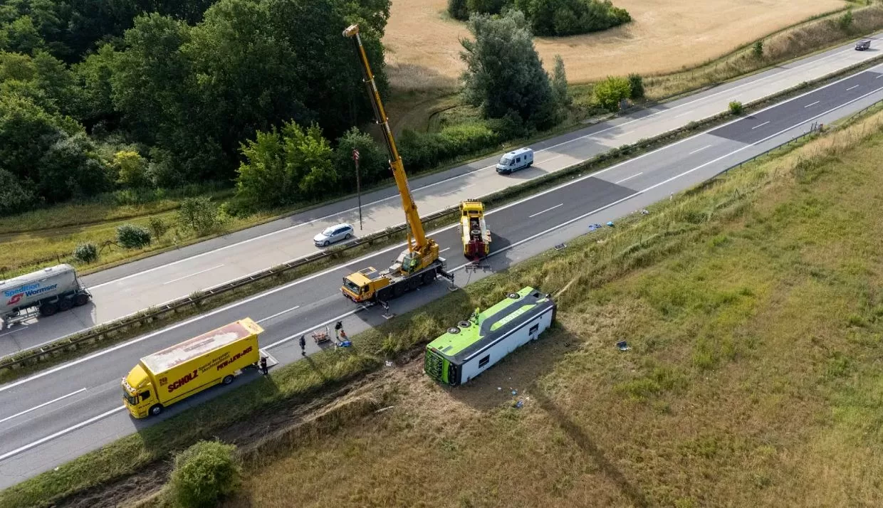 В Германии перевернулся автобус Flixbus, среди пассажиров были и украинцы
