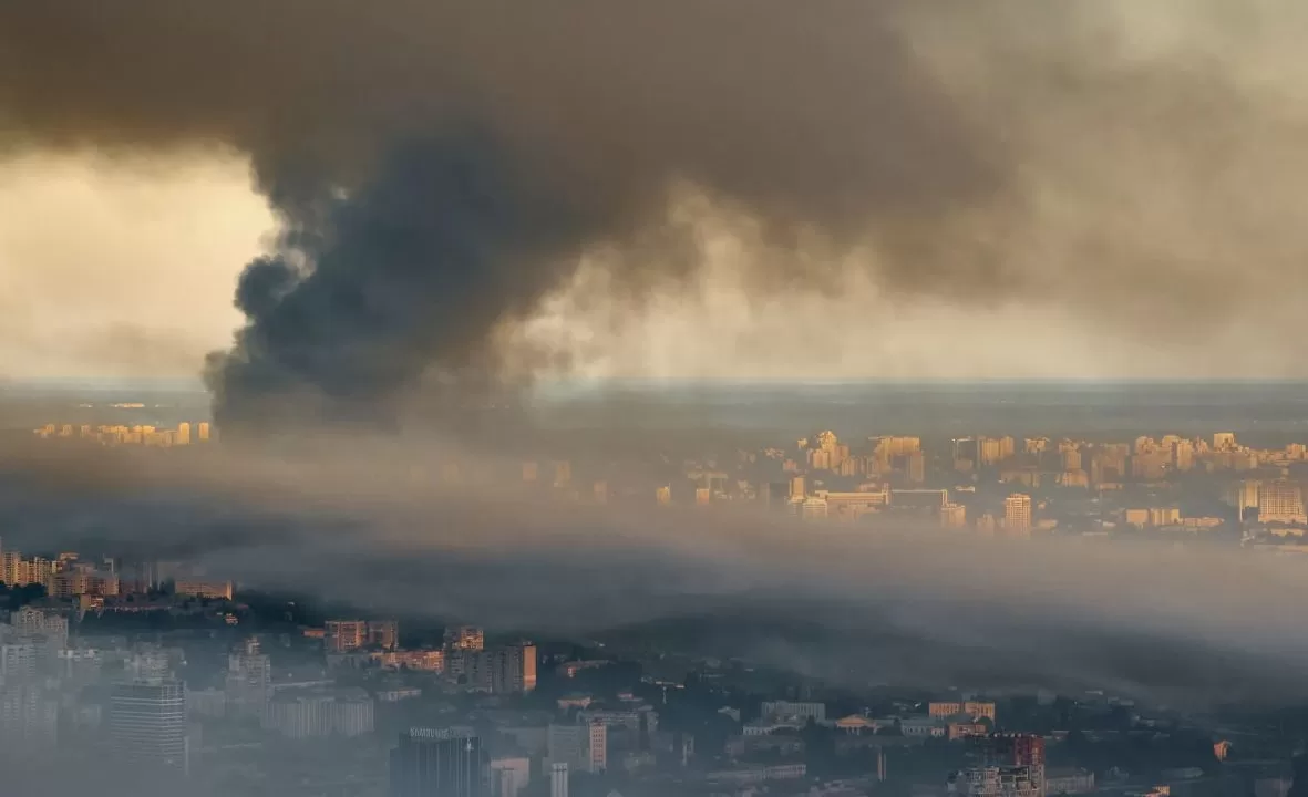 Київ після обстрілу / Фото: Libkos