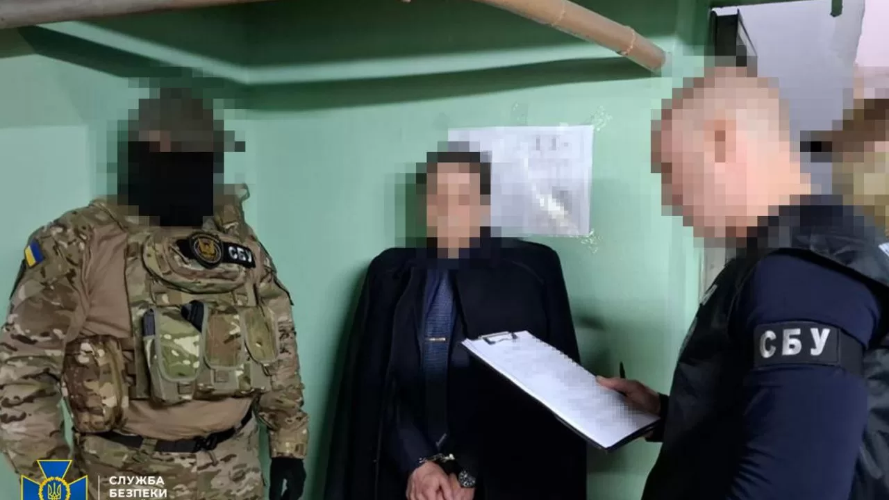 Затримання посадовця Державного космічного агентства України / Фото: СБУ