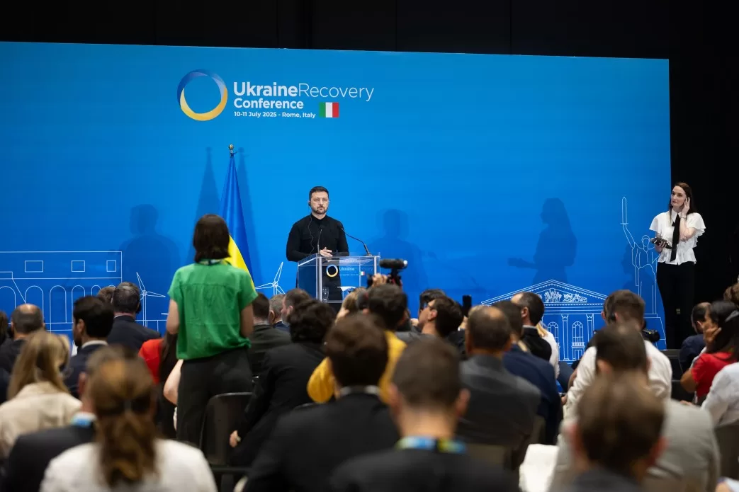 Владимир Зеленский на URC 2025 / Фото: Офис Президента