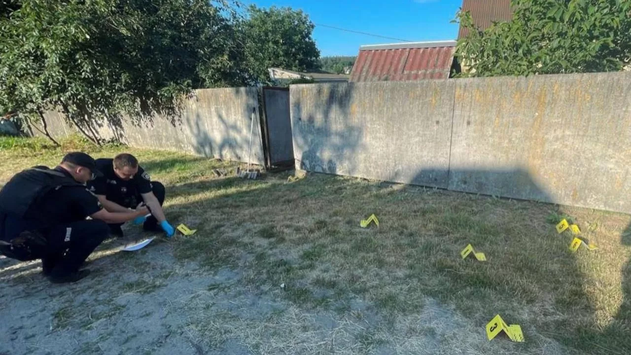 Слідчі працюють на місці злочину / Фото Нацполіція