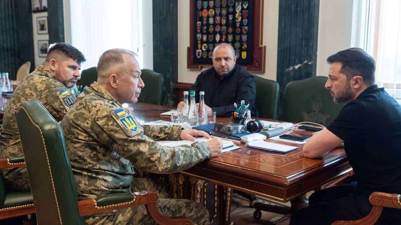 Нарада Володимира Зеленського з військовими та міністром оборони України / Фото Офіс президента