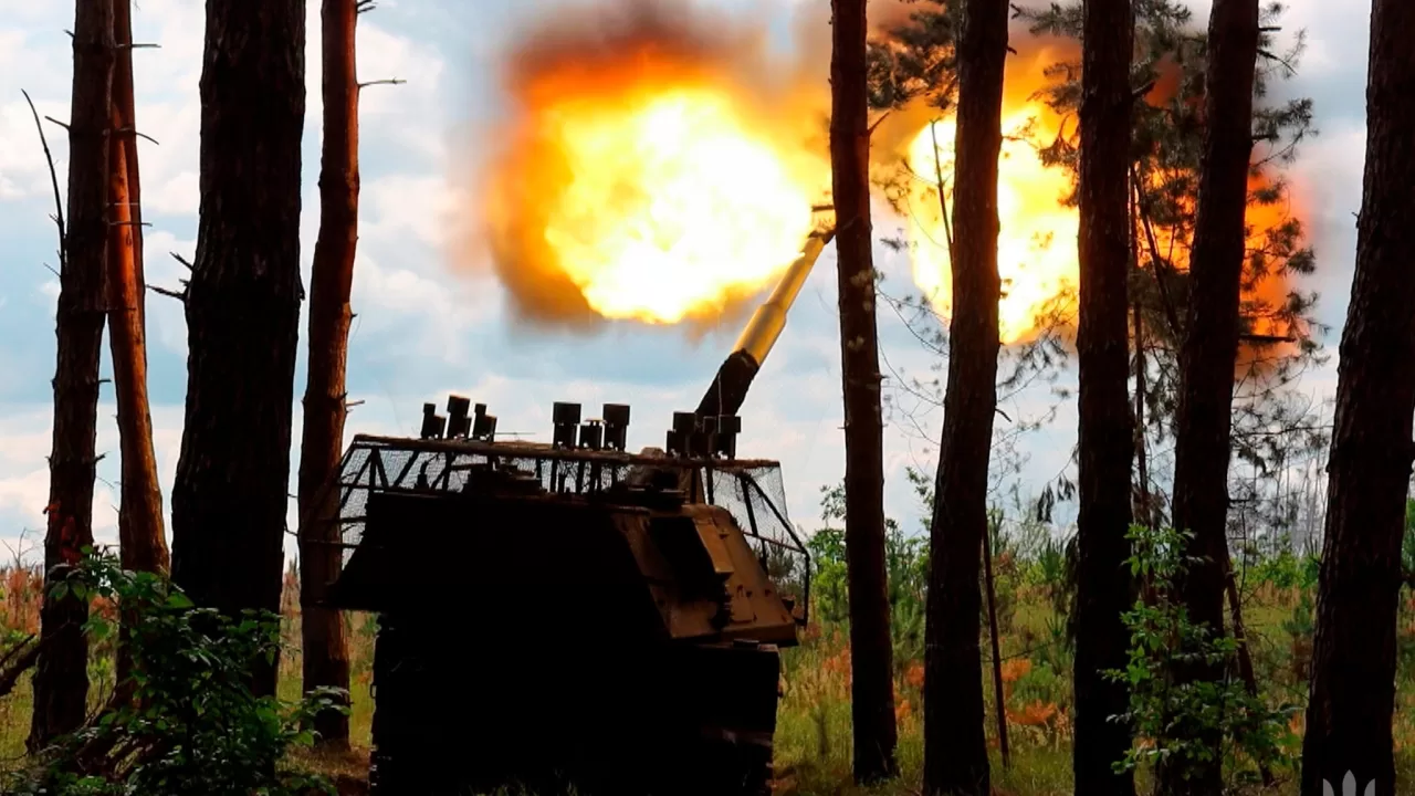 Acacia self-propelled artillery system fires at the occupants' positions / Photo: General Staff of the Armed Forces of Ukraine