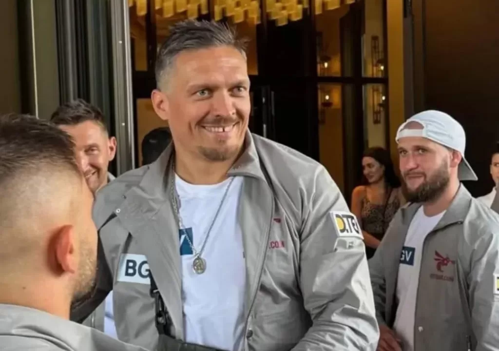 Oleksandr Usyk arrived in London / Photo: SportOn Channel