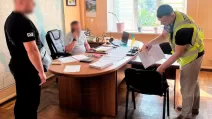 Объявление подозрения в растрате должностному лицу «Киевпастранса» / Фото: ГУНП в г. Киеве