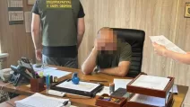 На Дніпропетровщині заступника начальника в/ч та його підлеглого підозрюють у схемі з виплатами / Фото: Спецпрокуратура Східного регіону