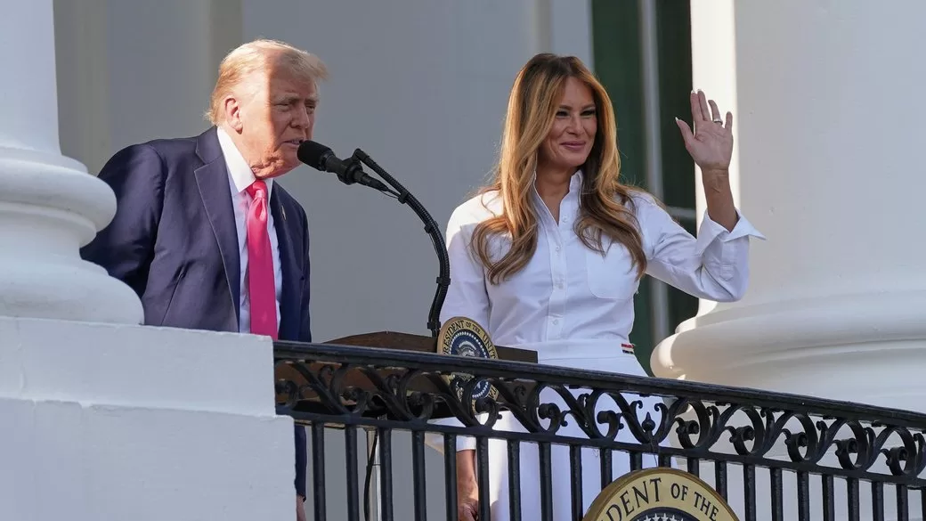 Президент США Дональд Трамп и первая леди Мелания Трамп / Фото: AP