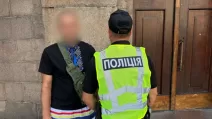 Мужчина угрожал охраннику пистолетом на вокзале в Харькове / Фото: Нацполиция