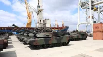 Партия танков Abrams M1A1 в порту Щецин, Польша, 28 июня 2023 года / Фото Wyborcza.pl