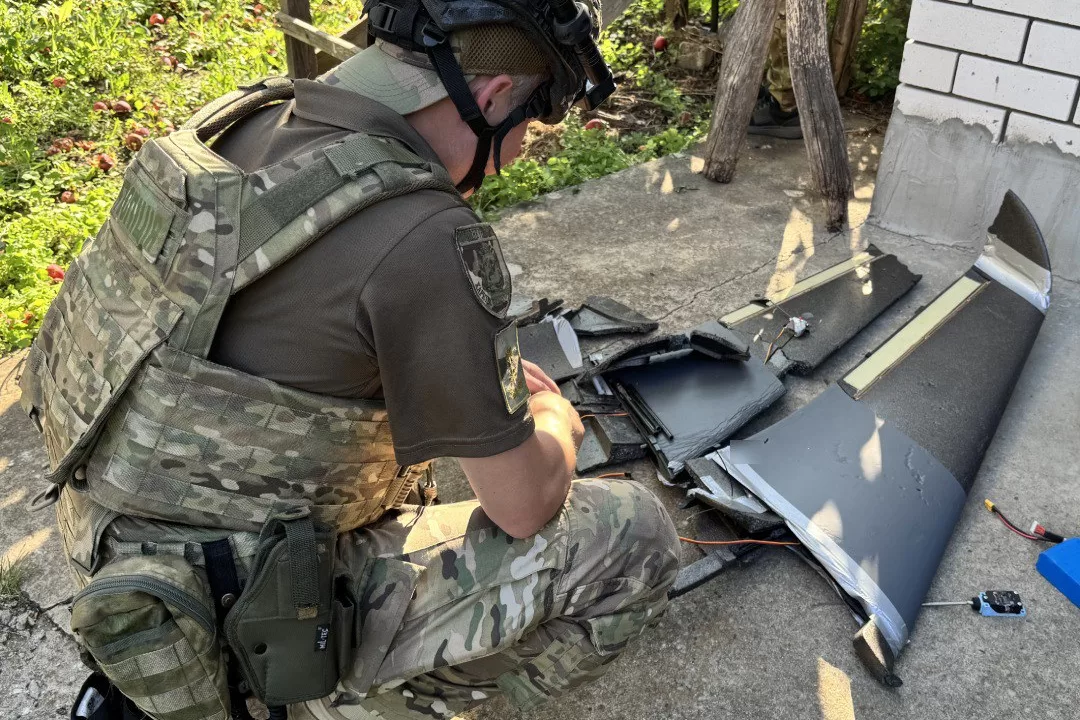 У Харкові російський БпЛА впав на житловий будинок / Фото: ГУНП в Харківській області