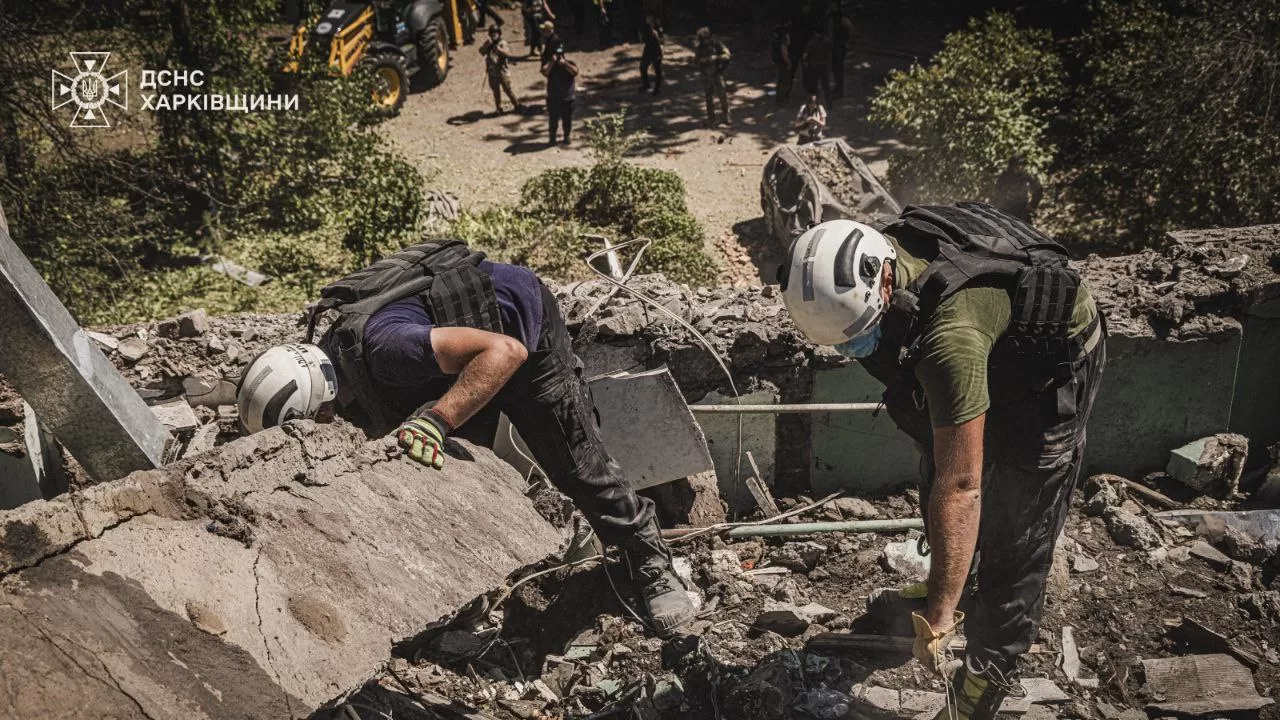 In Kharkiv, emergency rescue operations have been completed at the site of the enemy air strike on the tuberculosis dispensary on July 25, 2025. Illustrative photo / Photo by the State Emergency Service