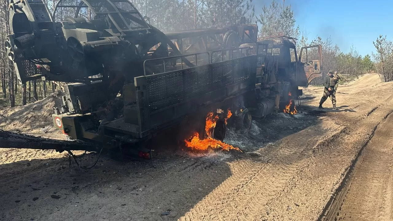 Знищена російська ПБУ-100 на базі вантажівки КамАЗ / Фото: t.me/lost_warinua 