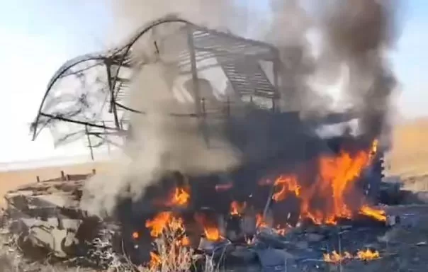 Знищений російський танк Т-62М з "мангалом" на Донбасі / Фото: t.me/lost_warinua
