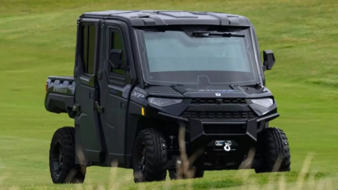 Броньований гольфкар Polaris Ranger X / Фото: X/NUCLRGOLF