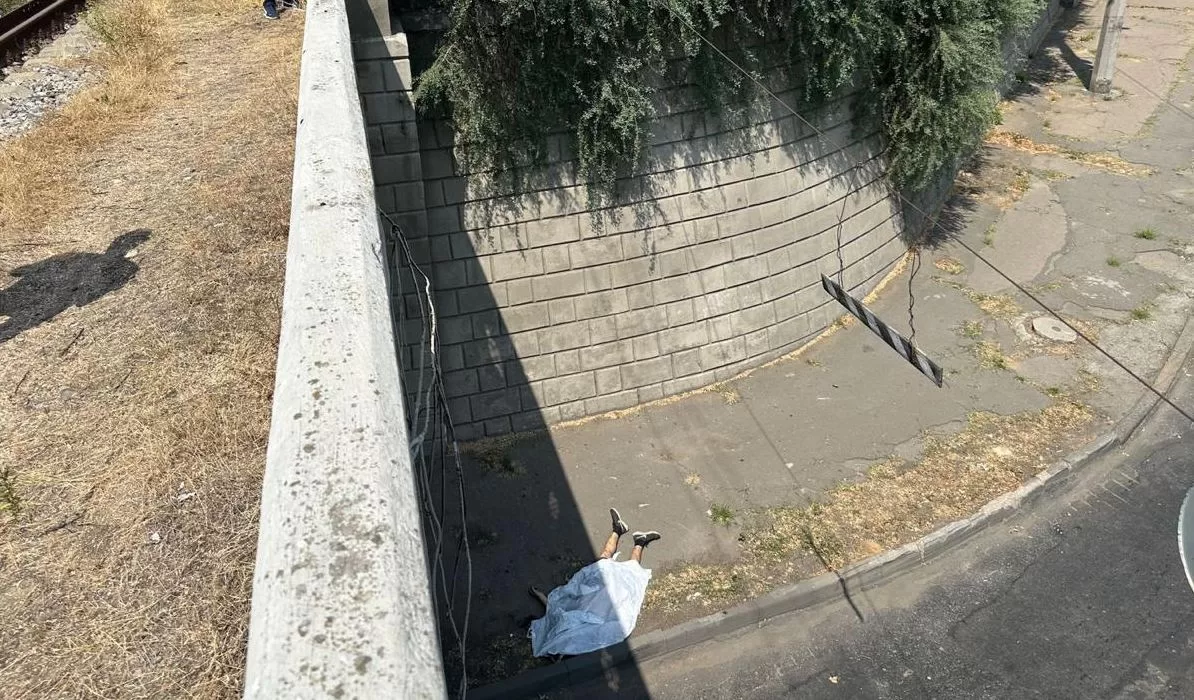 В Николаеве мужчина прыгнул с моста во время проверки учетных документов / Фото: ГБР