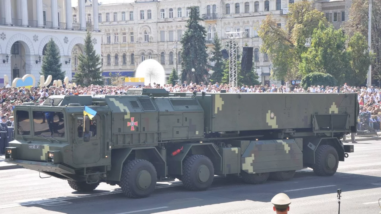 Оперативно-тактичний ракетний комплекс "Сапсан"