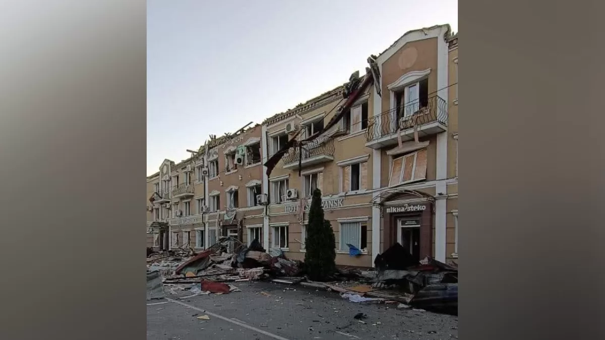 Візитівка Словʼянська готель «Словʼянськ» сьогодні вранці / Фото Словʼянська МВА