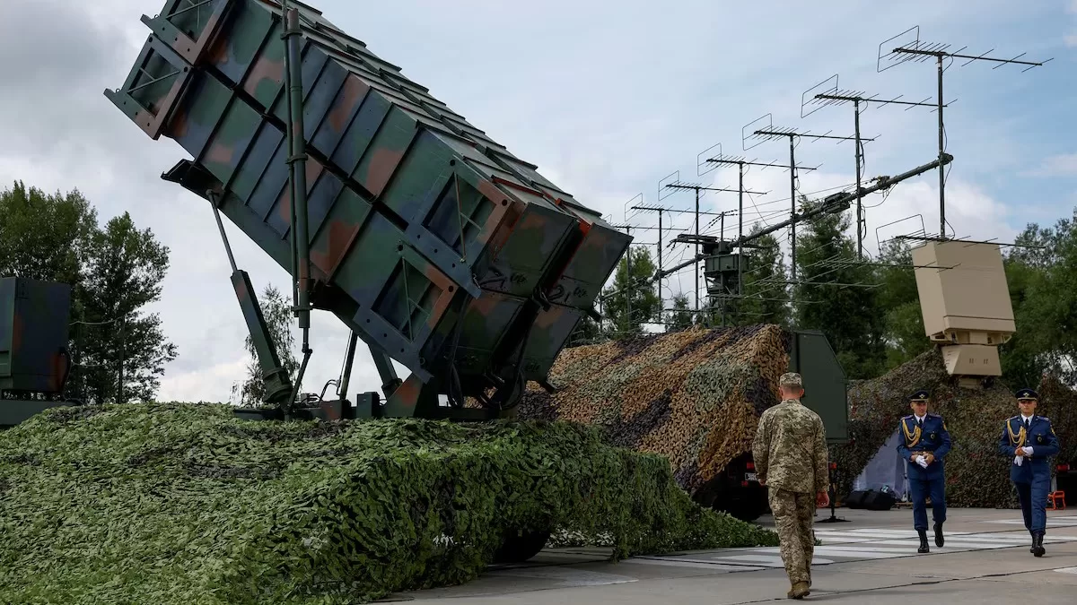 Украинские военнослужащие рядом с пусковой установкой Patriot, Украина, 4 августа 2024 года / Фото Reuters