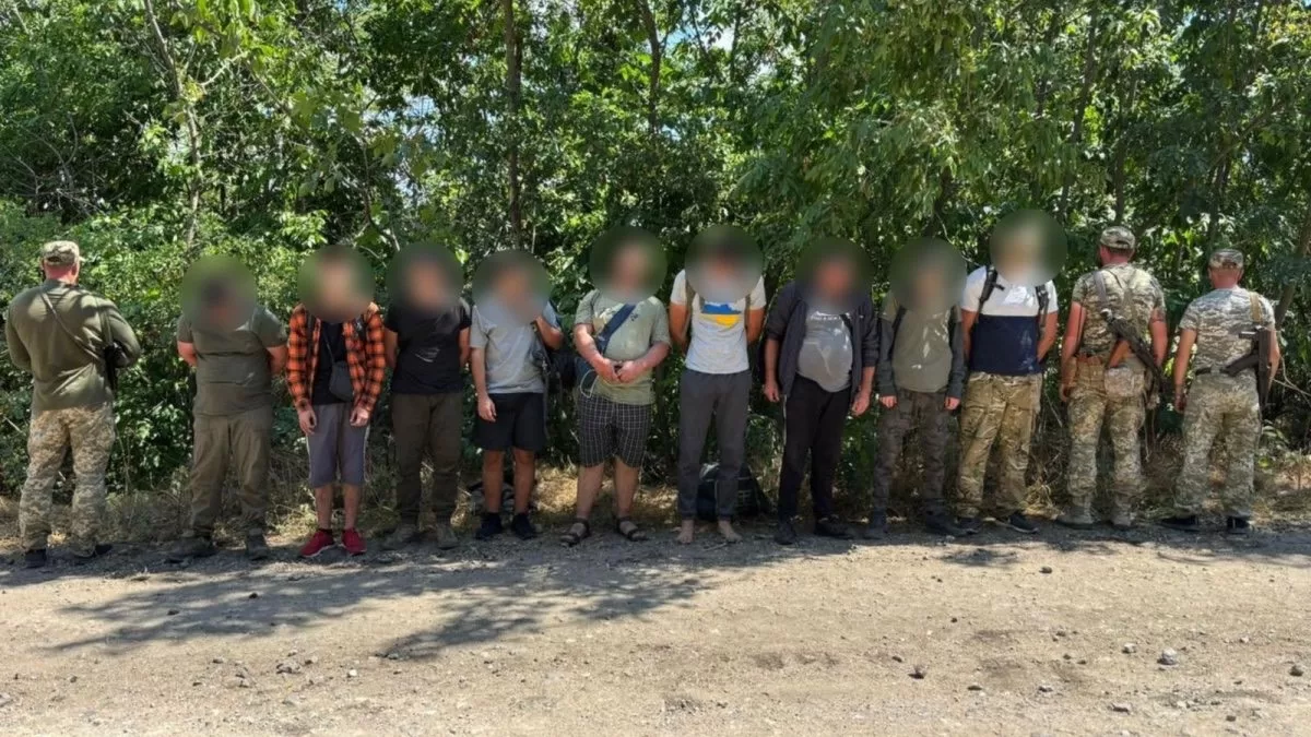 Трое суток под палящим солнцем: на границе с Молдовой задержали «туристов» из разных регионов Украины / Фото ГПСУ