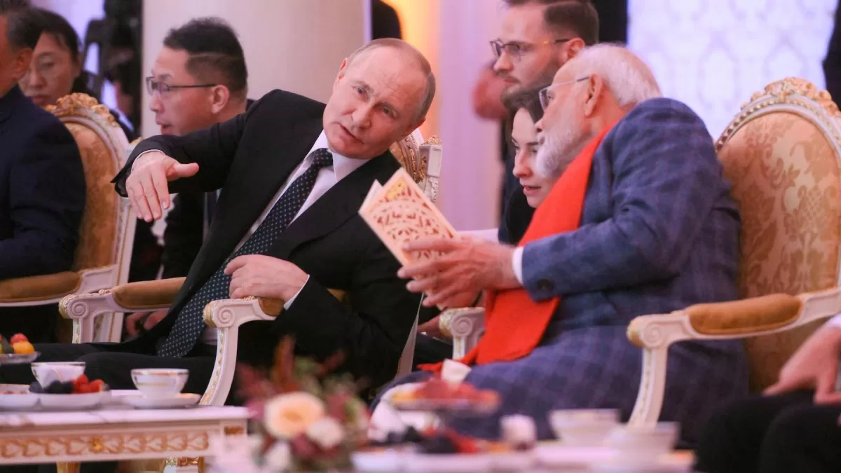 Путин и премьер-министр Индии Нарендра Моди перед неформальным ужином в рамках саммита БРИКС, 22 октября 2024 года / Фото Reuters