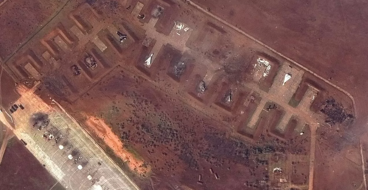 Russian aircraft at the Saki airbase on August 10, 2022, after the explosions / Photo: MAXAR