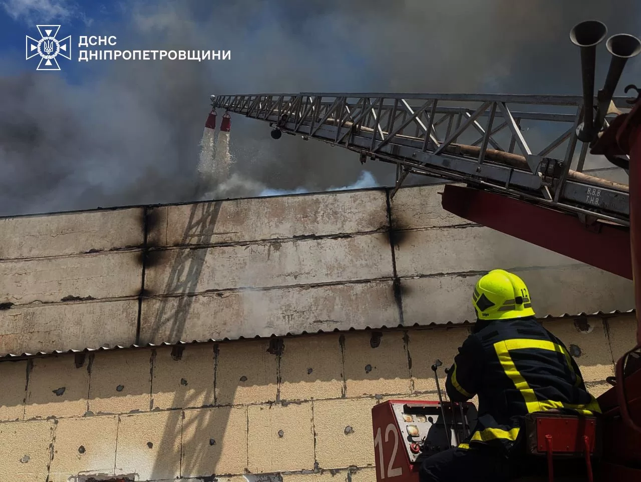 Троє людей загинули у масштабній пожежі в Кривому Розі