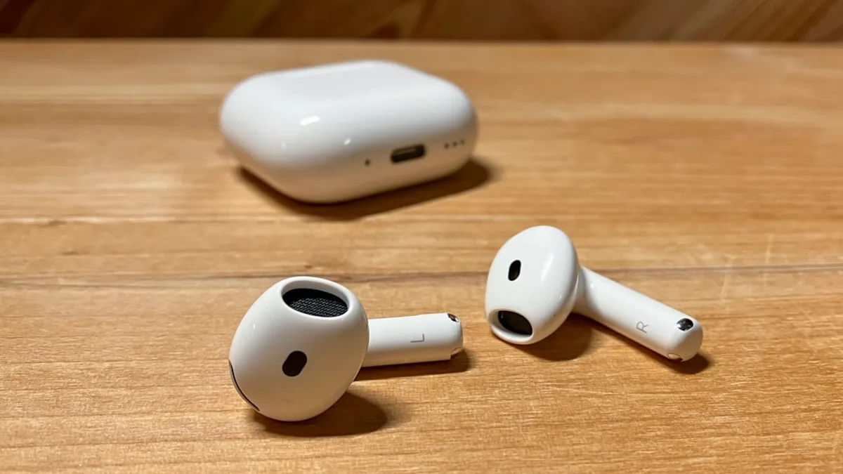 Apple AirPods 4 — новий стандарт звуку в лінійці Apple AirPods для України
