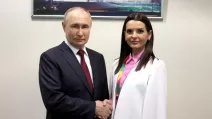 Глава РФ Владимир Путин и башкан Гагаузии Евгения Гуцул / Фото с сайта кремля