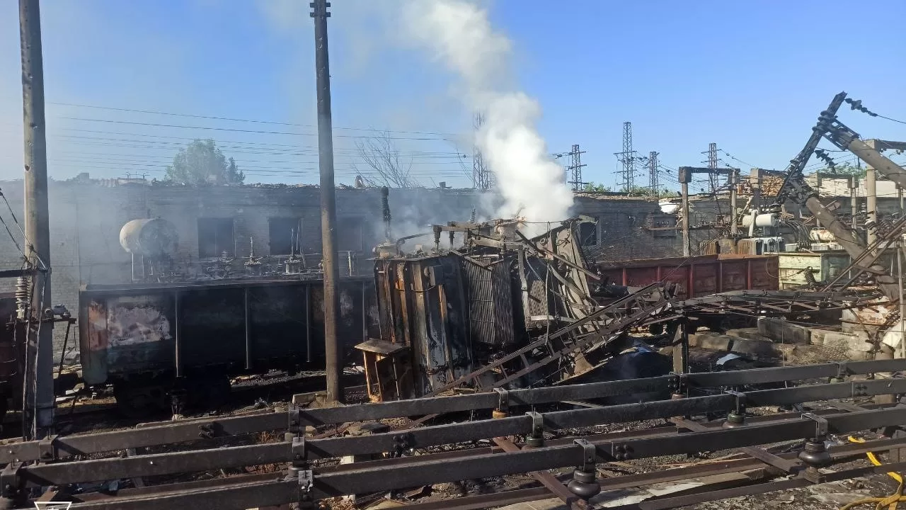 Последствия массированной атаки российских дронов по Лозовой / Фото: ГСЧС