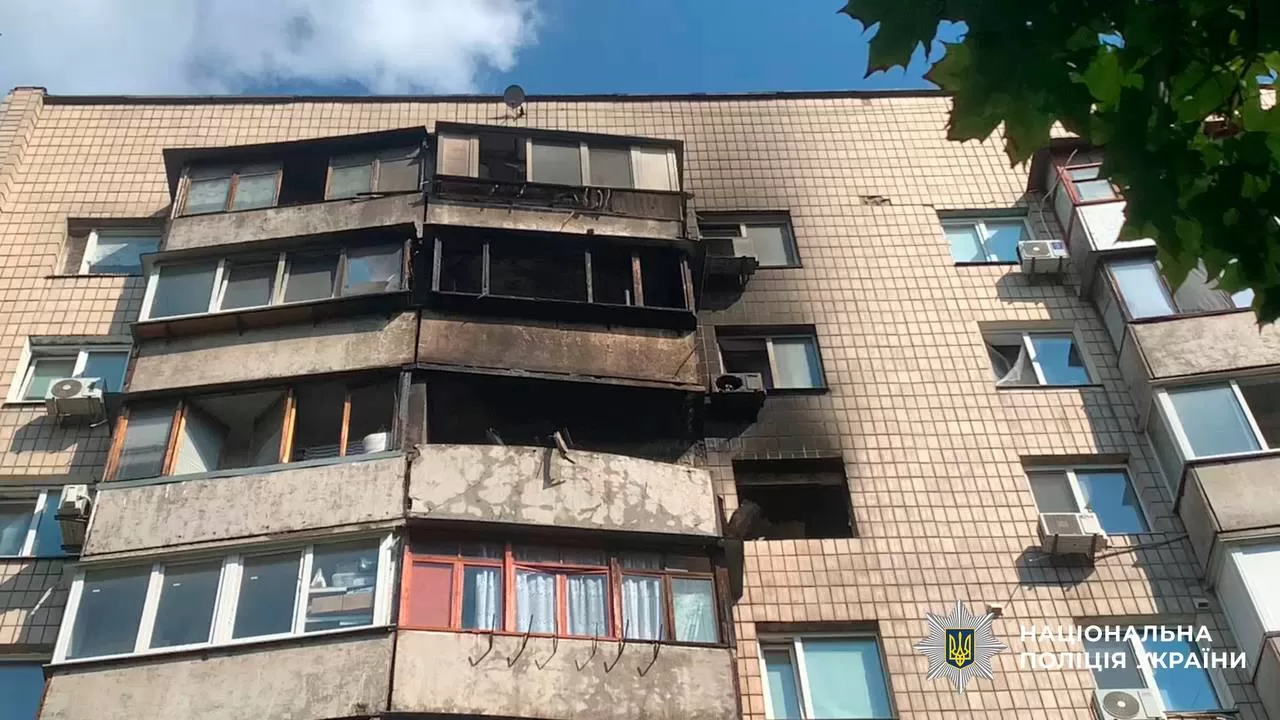 Поліція на місці вибуху в будинку