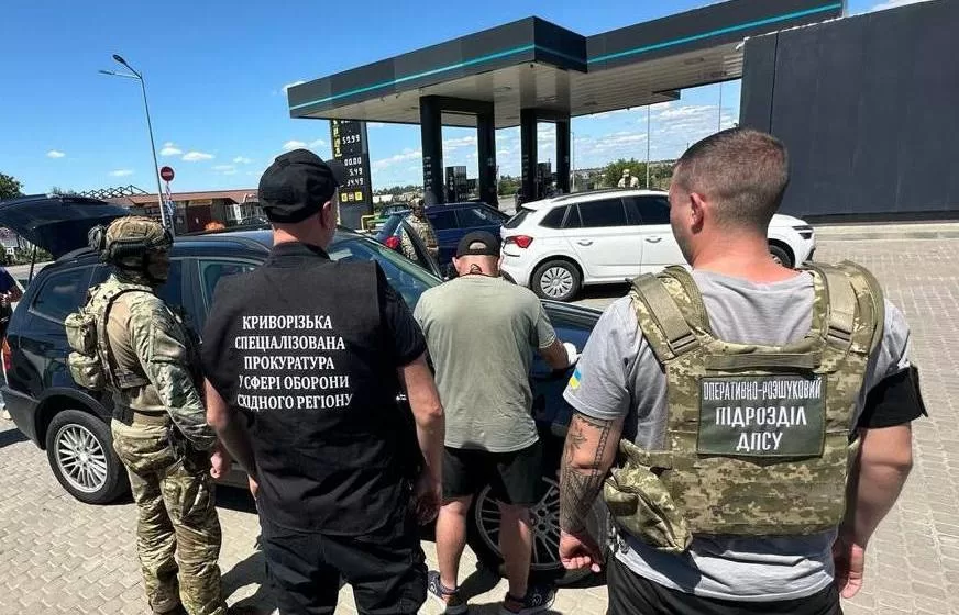 У Кривому Розі затримали торговців гуманітарними авто / Фото: Спецпрокуратура Східного регіону