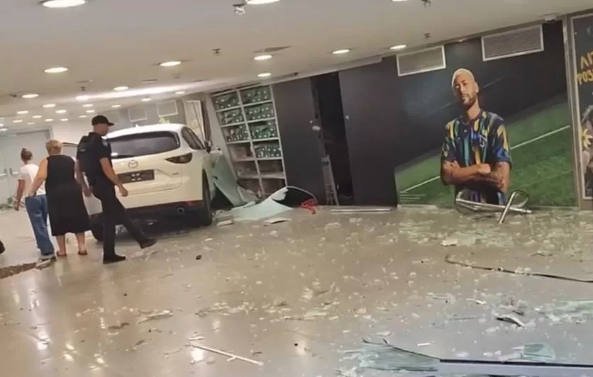 ДТП в ТРЦ Ocean Plaza в Киеве / Скриншот