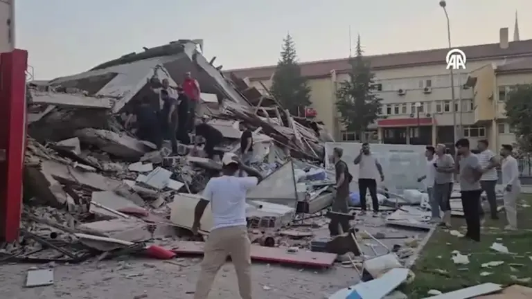 Последствия землетрясения в Турции 10 августа / Фото: Anadolu Ajansı