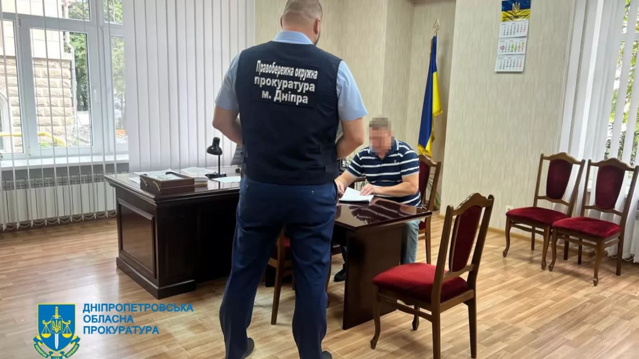 Гололешення підозри депутату / Фото: Дніпропетровська обласна прокуратура