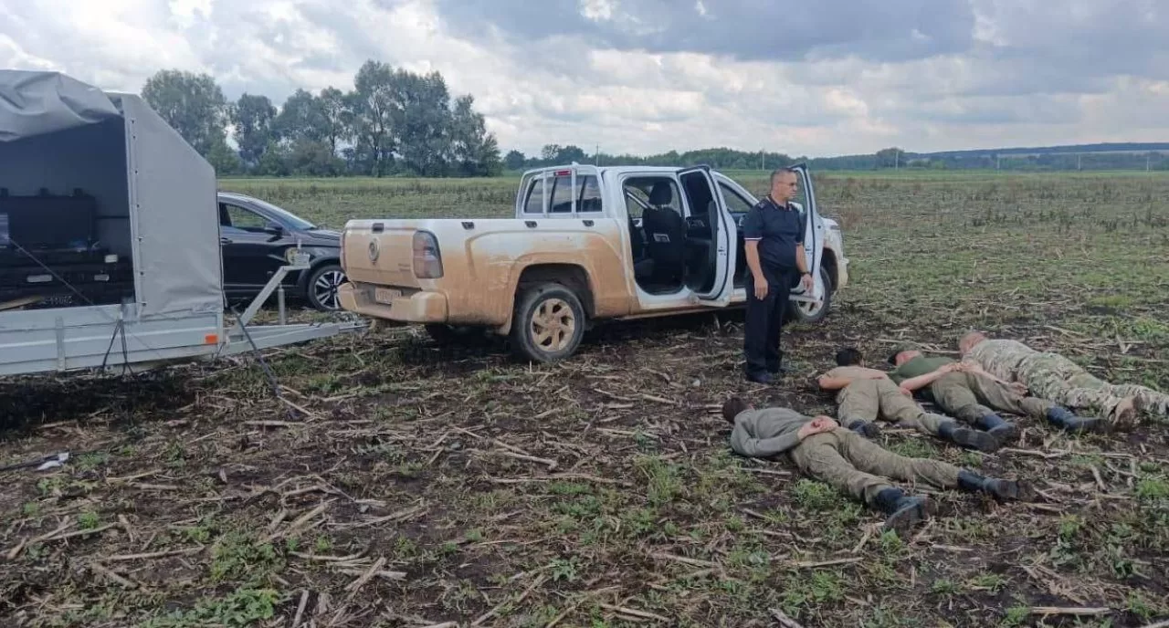 Полиция Татарстана задержали российских операторов дрона "Орлан-10" / Фото: kazan-news.ru