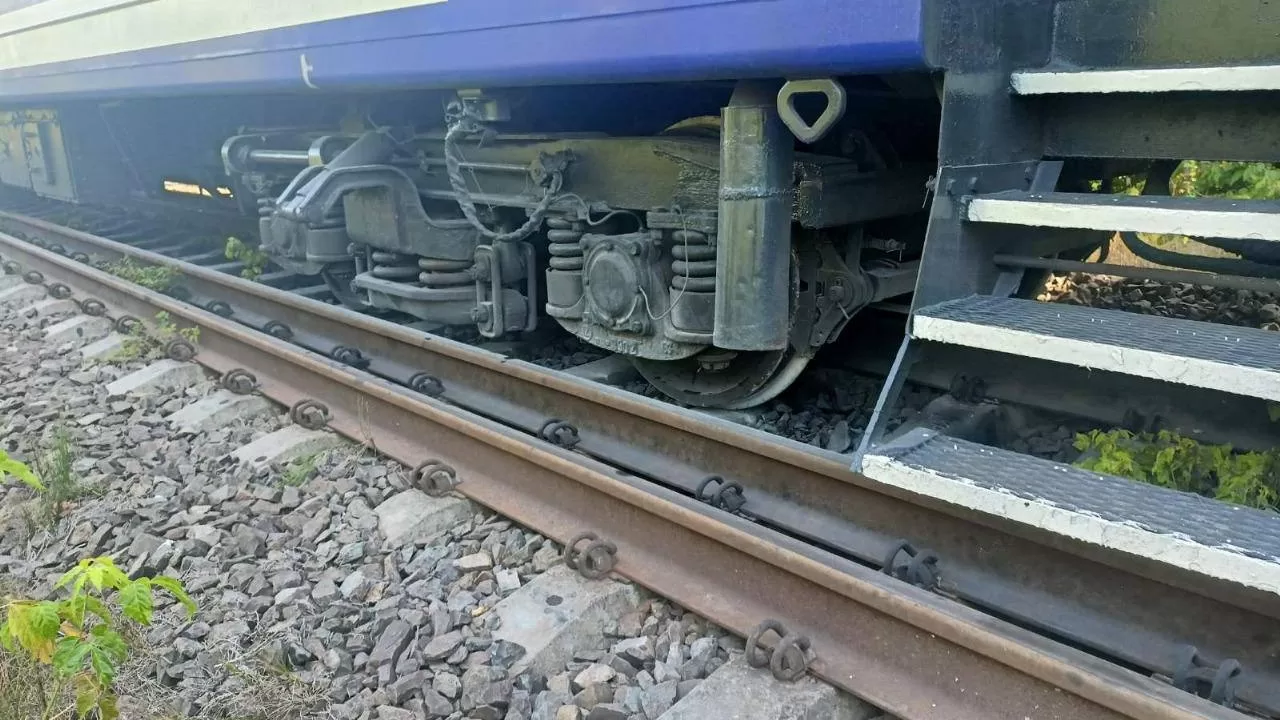 На Закарпатье сошли с рельсов три вагона / Фото: УЗ